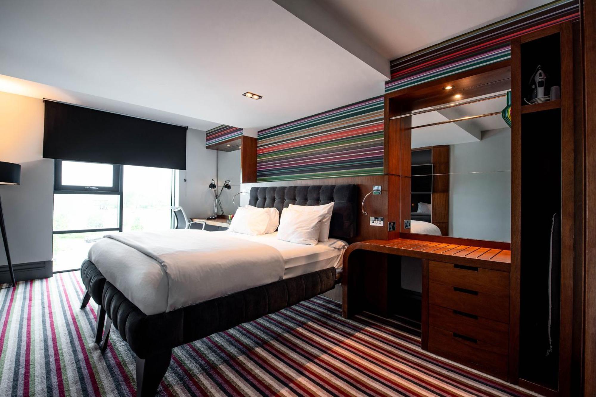 Village Hotel Manchester Ashton ภายนอก รูปภาพ