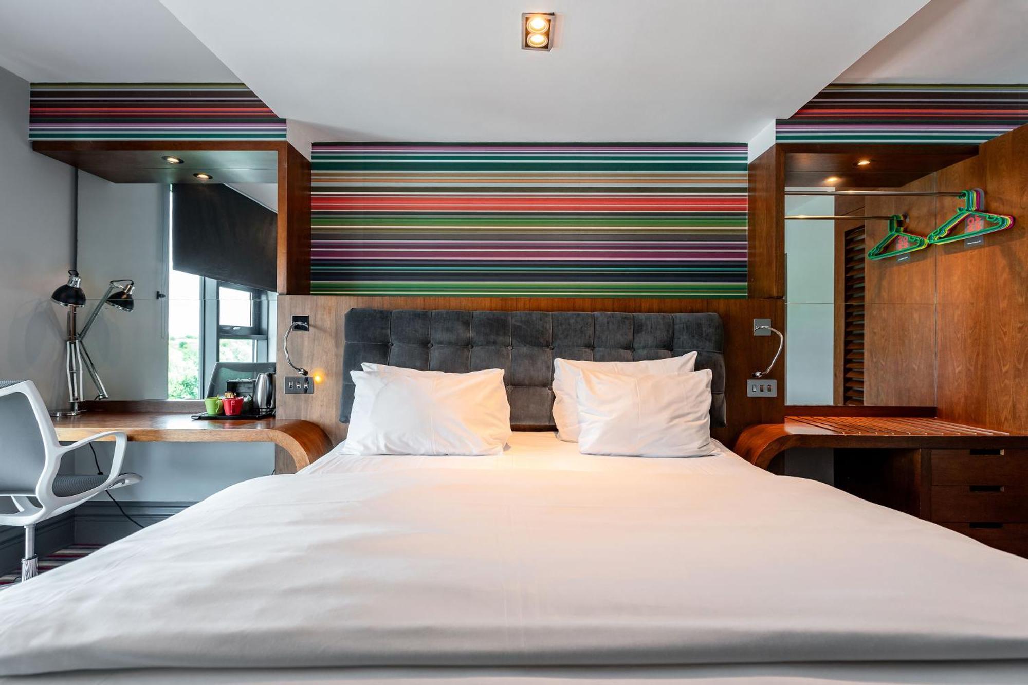 Village Hotel Manchester Ashton ภายนอก รูปภาพ