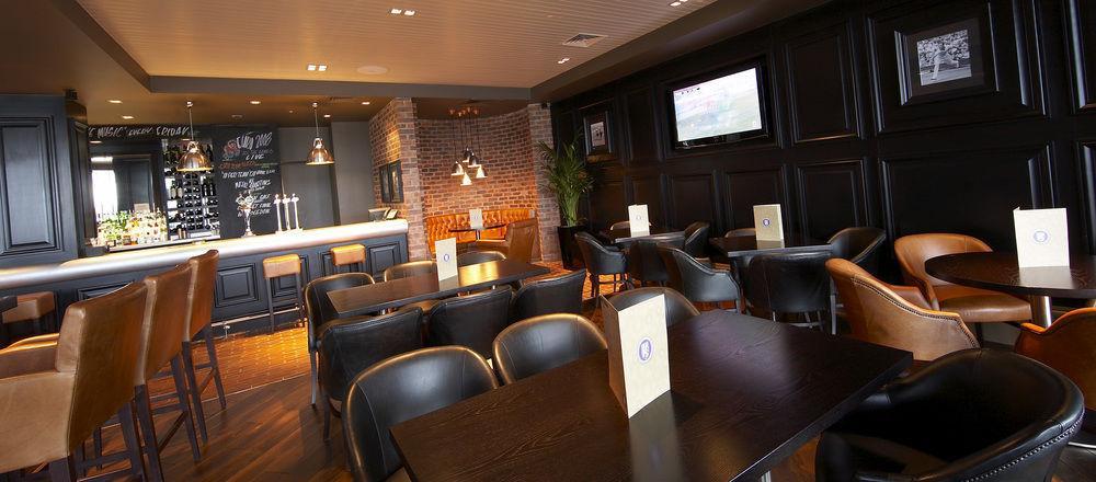 Village Hotel Manchester Ashton ภายนอก รูปภาพ